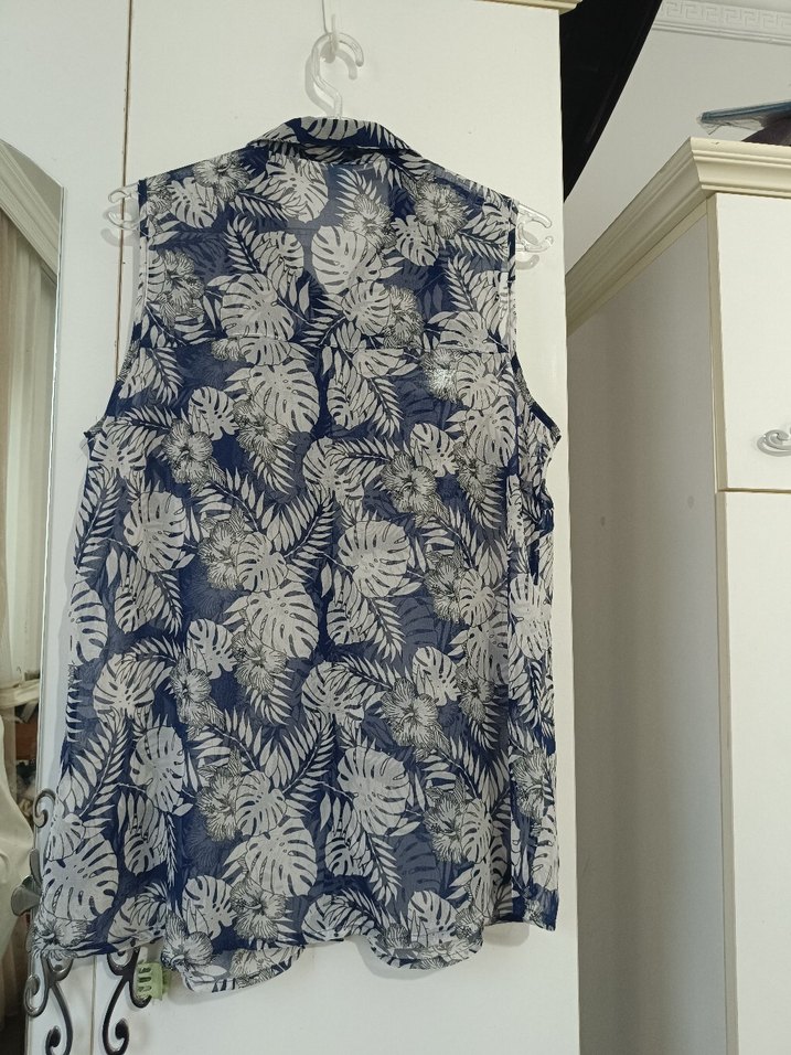 Desenli Kolsuz Gömlek - Görsel 3