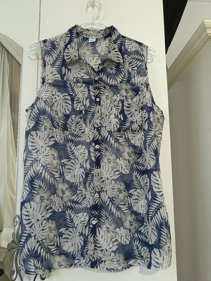 Desenli Kolsuz Gömlek - Görsel 2