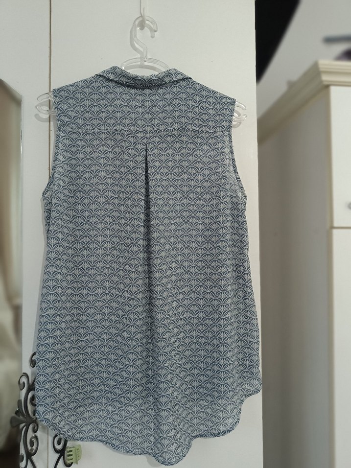 Gri Bohem Desenli Düğmeli Kolsuz Gömlek - Görsel 3