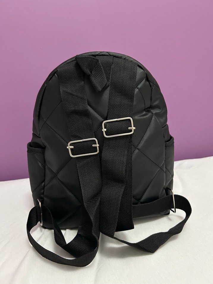 Siyah Kadın Kapitone Sırt Çantası - Görsel 3