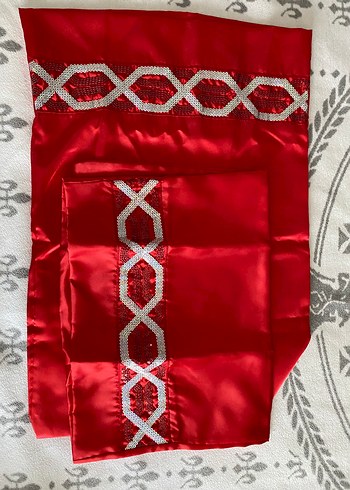 Kırmızı saten pul işlemeli Nevresim takımı - Görsel 4