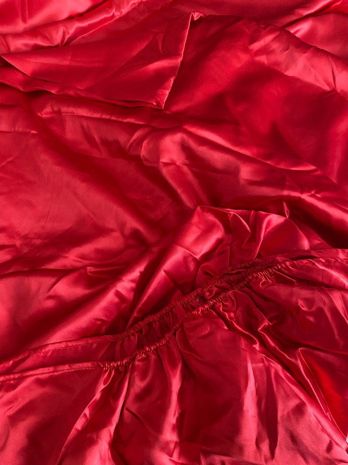 Kırmızı saten pul işlemeli Nevresim takımı - Görsel 5