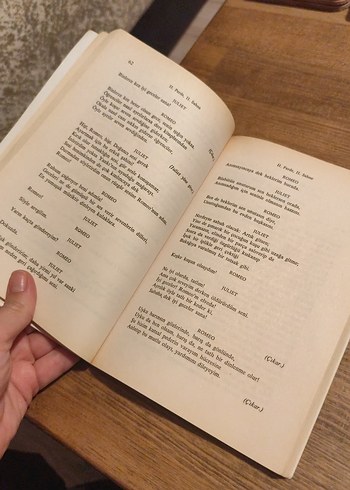 William Shakespeare - Romeo ve Juliet - Görsel 4