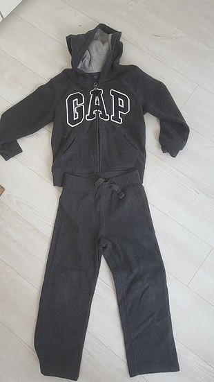 Gap çocuk eşofman takımı (5 yaş)(Orjinal)