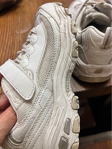 34 Beden beyaz Renk Skechers kız çocuk ayakkabısı