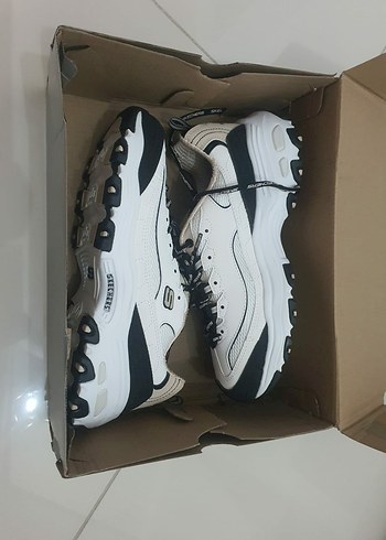 37,5 Beden beyaz Renk Skechers Beyaz Kadın Spor Ayakkabı Velcro