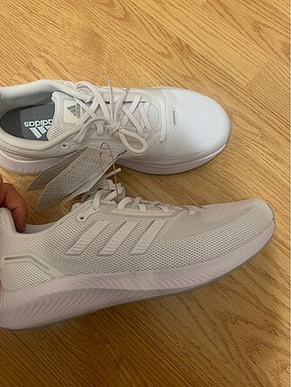39 Beden beyaz Renk Orijinal Adidas Spor Ayakkabı
