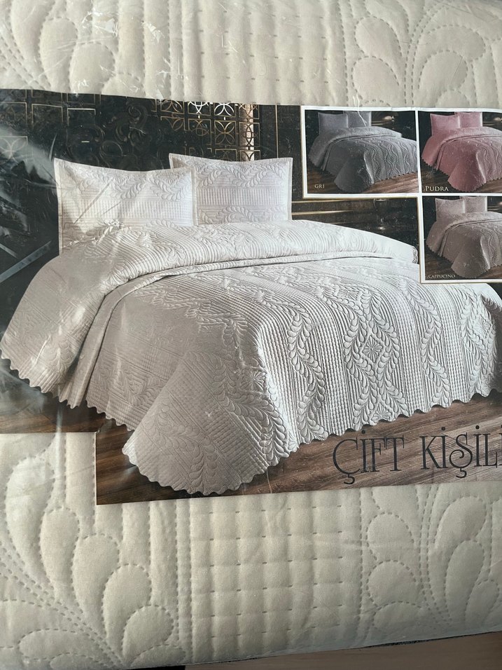 Bej Nakışlı Çift Kişilik Yatak Örtüsü - Görsel 2