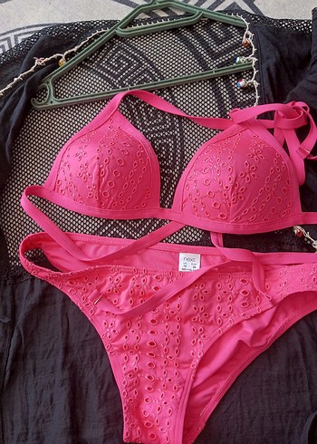 Dantel İşlemeli Pembe Mini Bikini