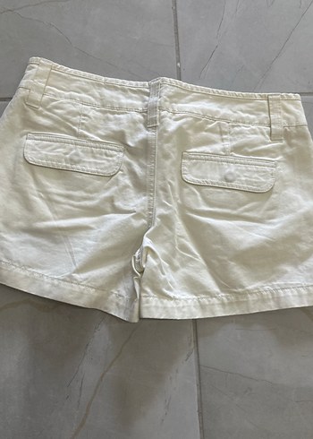 Düğmeli Beyaz Mini Şort - Görsel 4