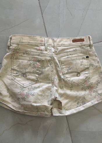 Mavi jeans marka mini şort - Görsel 3