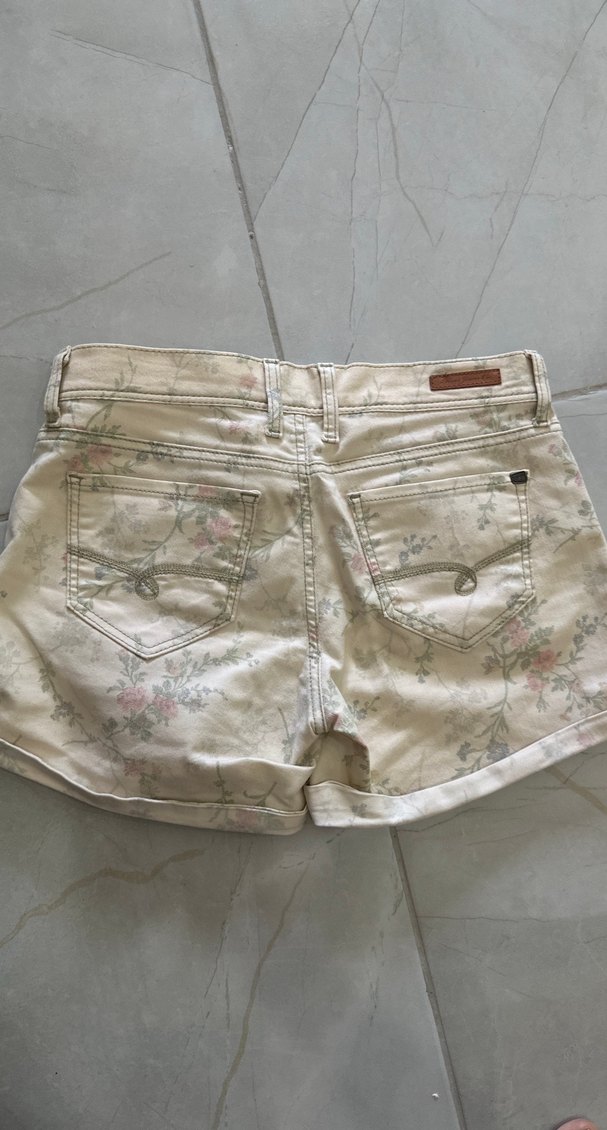 Mavi jeans marka mini şort - Görsel 3