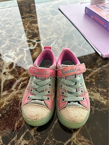 27 Beden Skechers