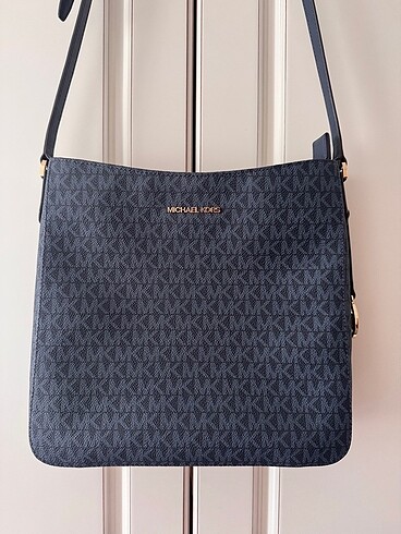 Michael Kors orijinal jet set messenger canta