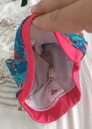 LC Waikiki Renkli Baskılı Superman Çocuk mayosu
