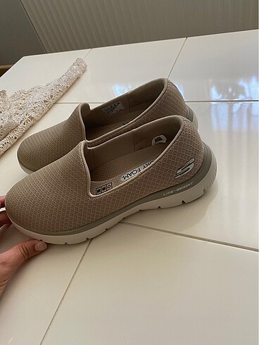 37 Beden Skechers kadın sıfır ayakkabı