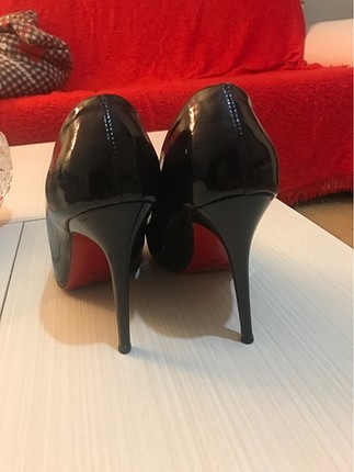 38 Beden siyah Renk Stiletto tabanı kırmızı