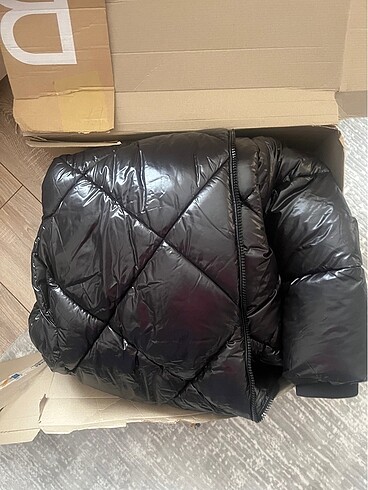 Bershka Siyah şişme mont