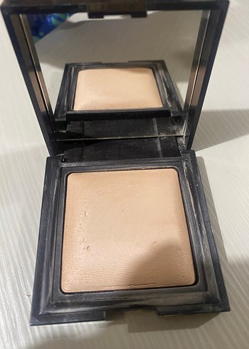 Laura mercier pudra - Görsel 2