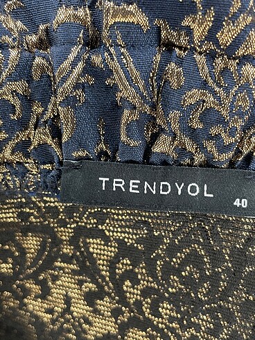 40 Beden çeşitli Renk Trendyol & Milla Mini Etek %70 İndirimli.