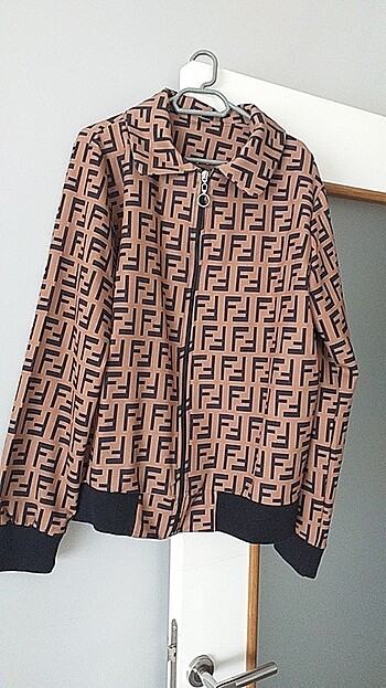 Bomber mevsimlik mont