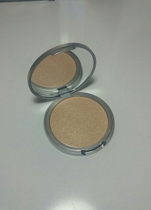 universal Beden The balm