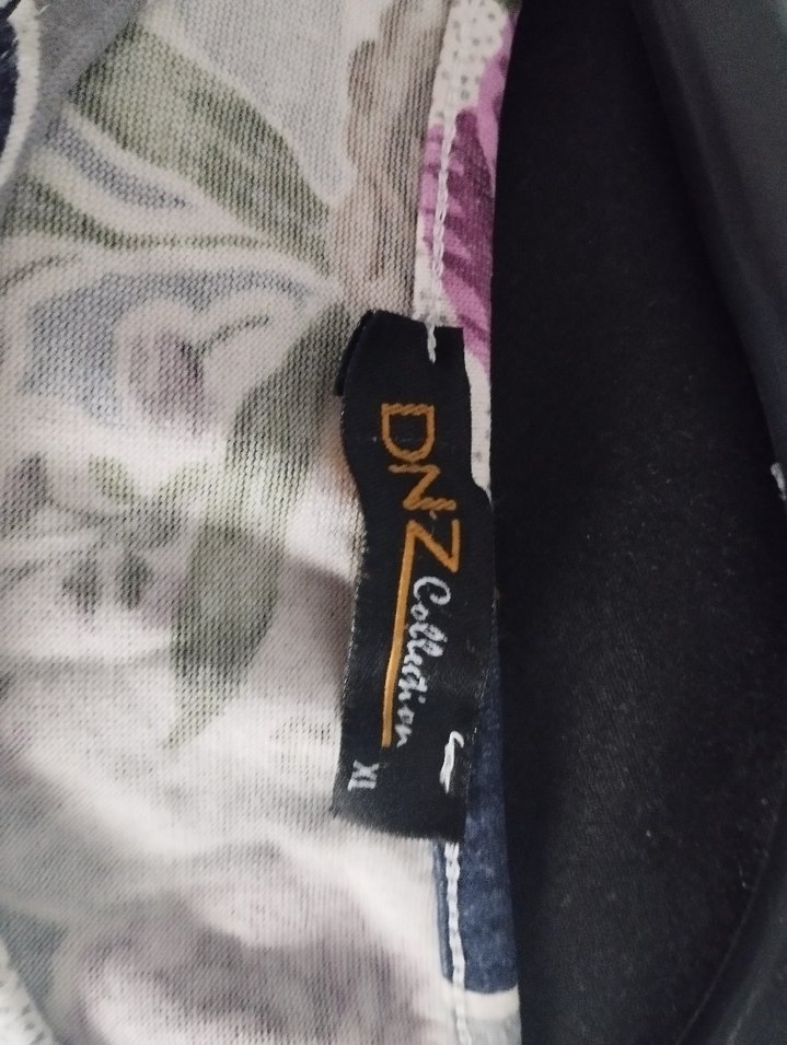 Çiçek Desenli Düğmeli Kadın Bluz - Görsel 3