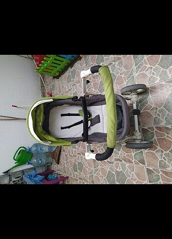 9- 36 kg Beden yeşil Renk Bebek arabası