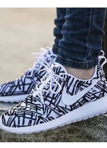 ORJİNAL NİKE ROSHE ONE PRİNT SNAKERS