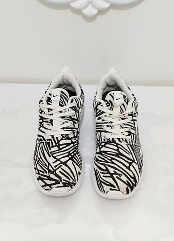 Nike ORJİNAL NİKE ROSHE ONE PRİNT SNAKERS