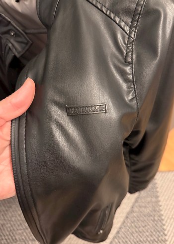 11-12 Yaş Beden Çocuk , Siyah Suni Deri Biker Ceket, Fermuarlı, Normal Boy
