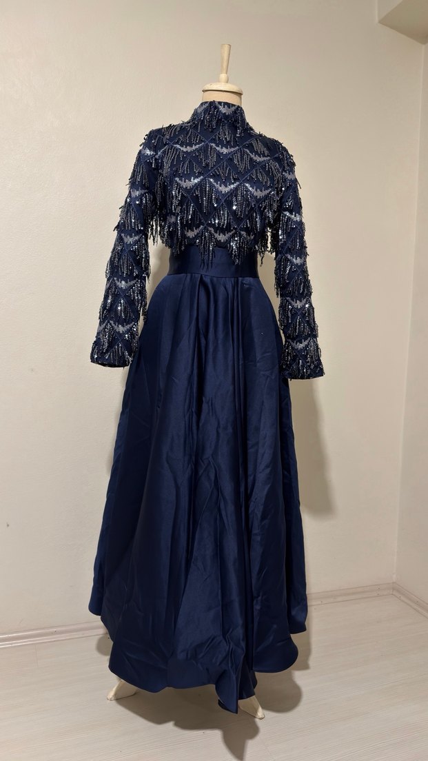 Lacivert abiye - Görsel 4