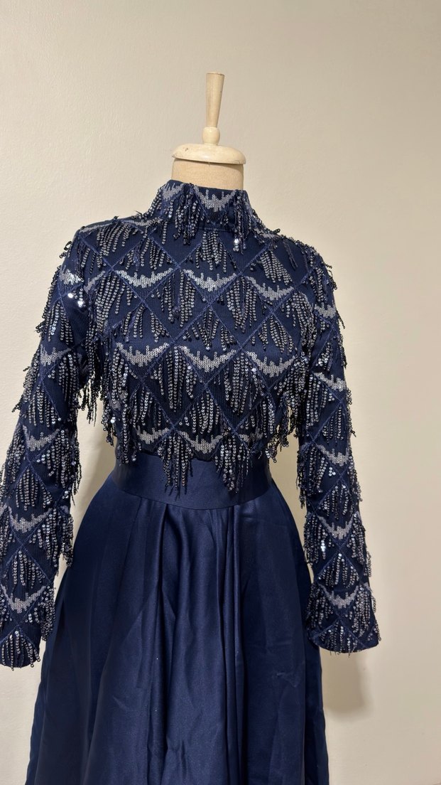 Lacivert abiye - Görsel 3