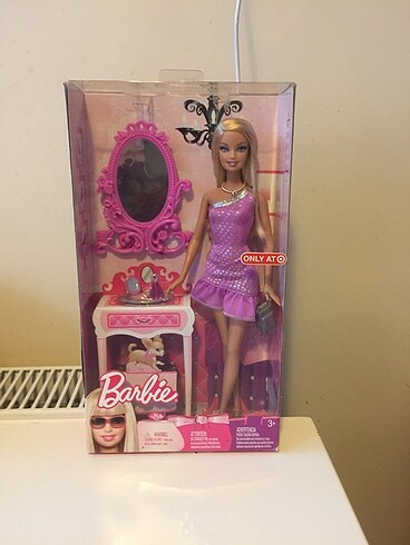 Barbie and Mirror