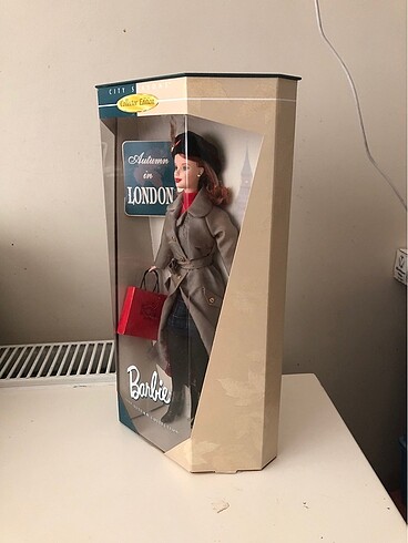Beden Renk Barbie Autumin in London