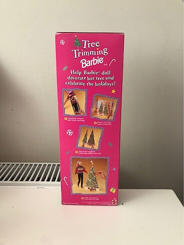 Beden Renk Barbie Tree Trimming