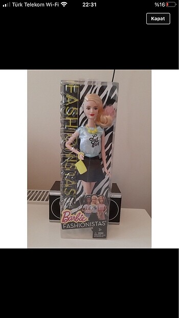 Barbie Fashionistas La Girl