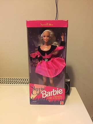 SATILDI - Barbie Steppin Out