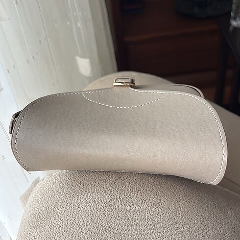 Zara Bej küçük askılı çanta