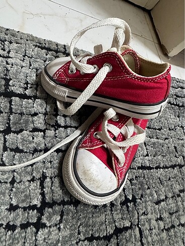 20 no kirmizi converse