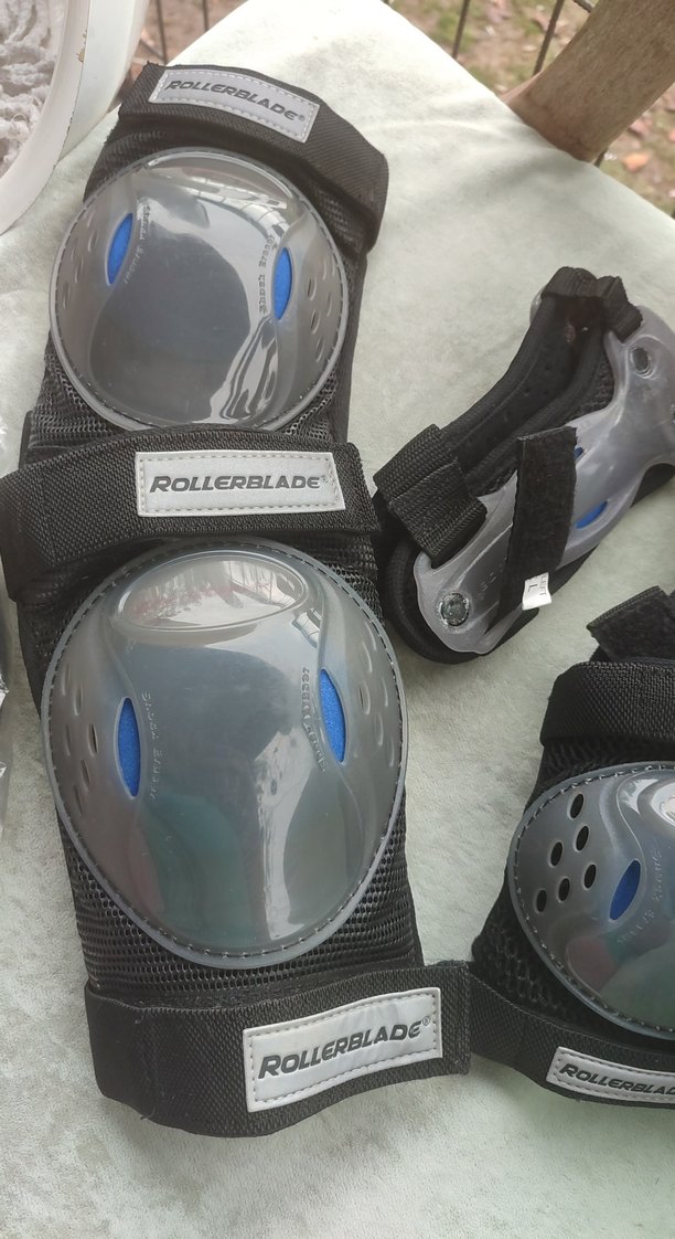 Gri Plastik Motosiklet Dizlikleri Velcro Bantlı - Görsel 2