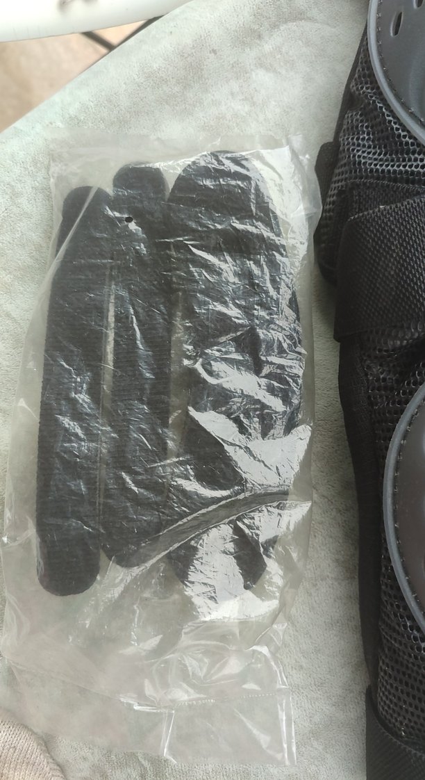 Gri Plastik Motosiklet Dizlikleri Velcro Bantlı - Görsel 4