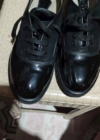 çocuk Siyah Parlak Gotik Klasik Ayakkabı - Görsel 2