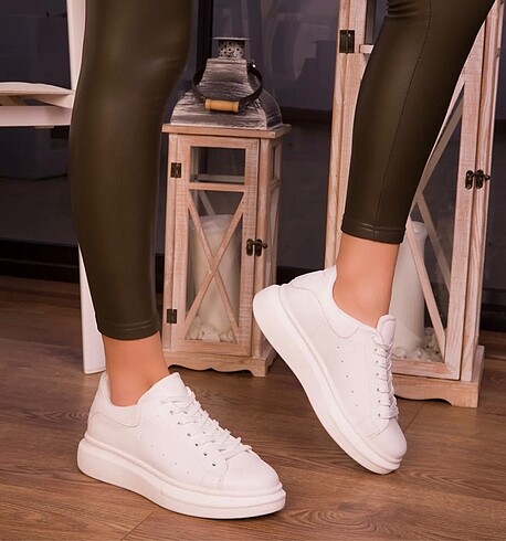 Beyaz Sneaker
