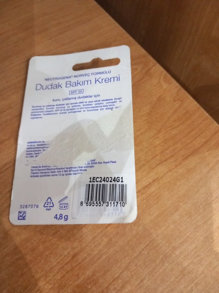 Neutrogena Dudak Kremi ve SPF15 Kiraz Lipbalm - Görsel 4