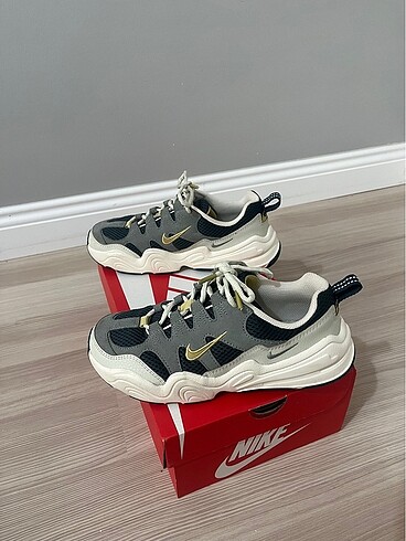36,5 Beden Nike tech hera