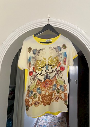 Hermes Sari Zincir Detayli Bluz