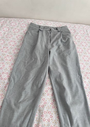 Gri Düğmeli Kadın Kumaş Pantolon