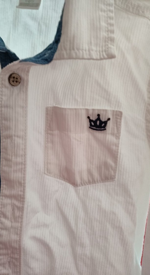 Düğmeli Erkek Çocuk Beyaz Pamuk Gömlek - Görsel 3