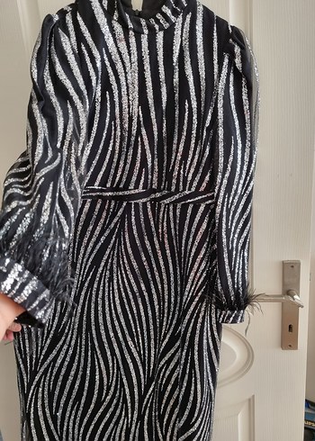 44 Beden Kürk Detaylı Zebra Desenli Uzun Abiye
